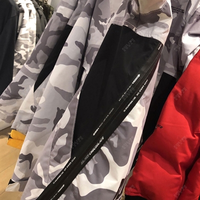 商場品牌-套頭-衛(wèi)衣【實(shí)拍】