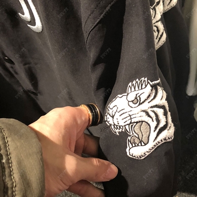 運動品牌-外套-男運動棒球服（實拍）