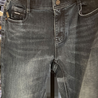 商場品牌-牛仔褲-牛仔褲