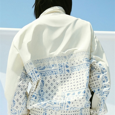 運(yùn)動(dòng)品牌-外套-女運(yùn)動(dòng)單衣