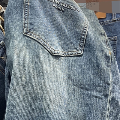 商場品牌-牛仔褲-牛仔褲