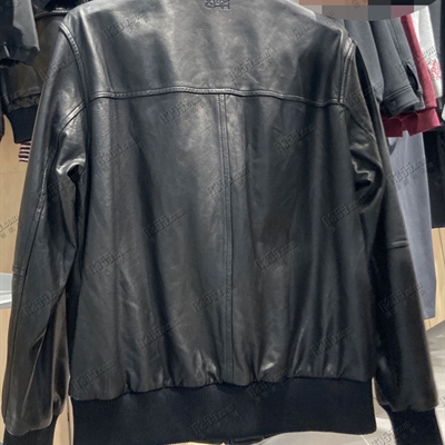 商場品牌-皮衣-皮衣